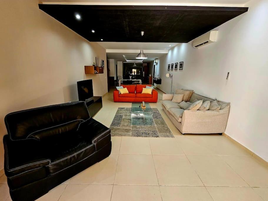 Unique Apartment And Location เบียกุ ภายนอก รูปภาพ